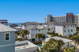 Skyline Views! Private Pool, Hot Tub, Rooftop, Private Beach - Image 4