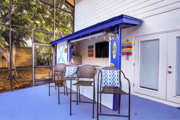 Barefoot Beach Private Pool & Hot Tub, Near Beach /sleeps 18 - Image 3